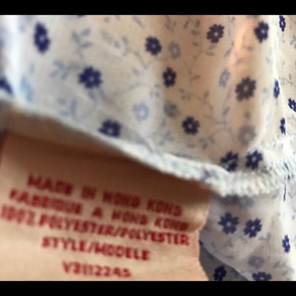 Guess MEDIUM Almost Sheer Blue Top - Picture 5 of 6